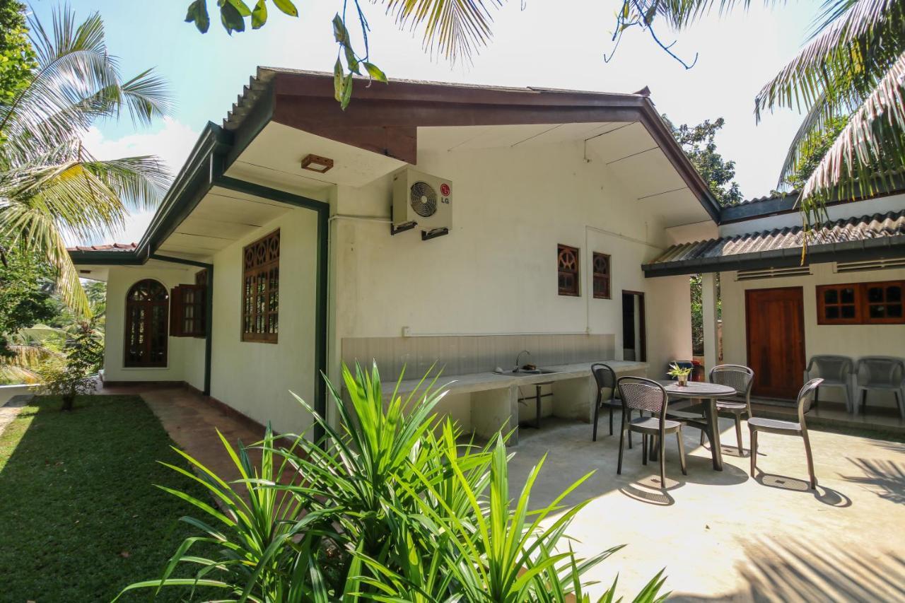 Villa Green White Unawatuna Exterior photo