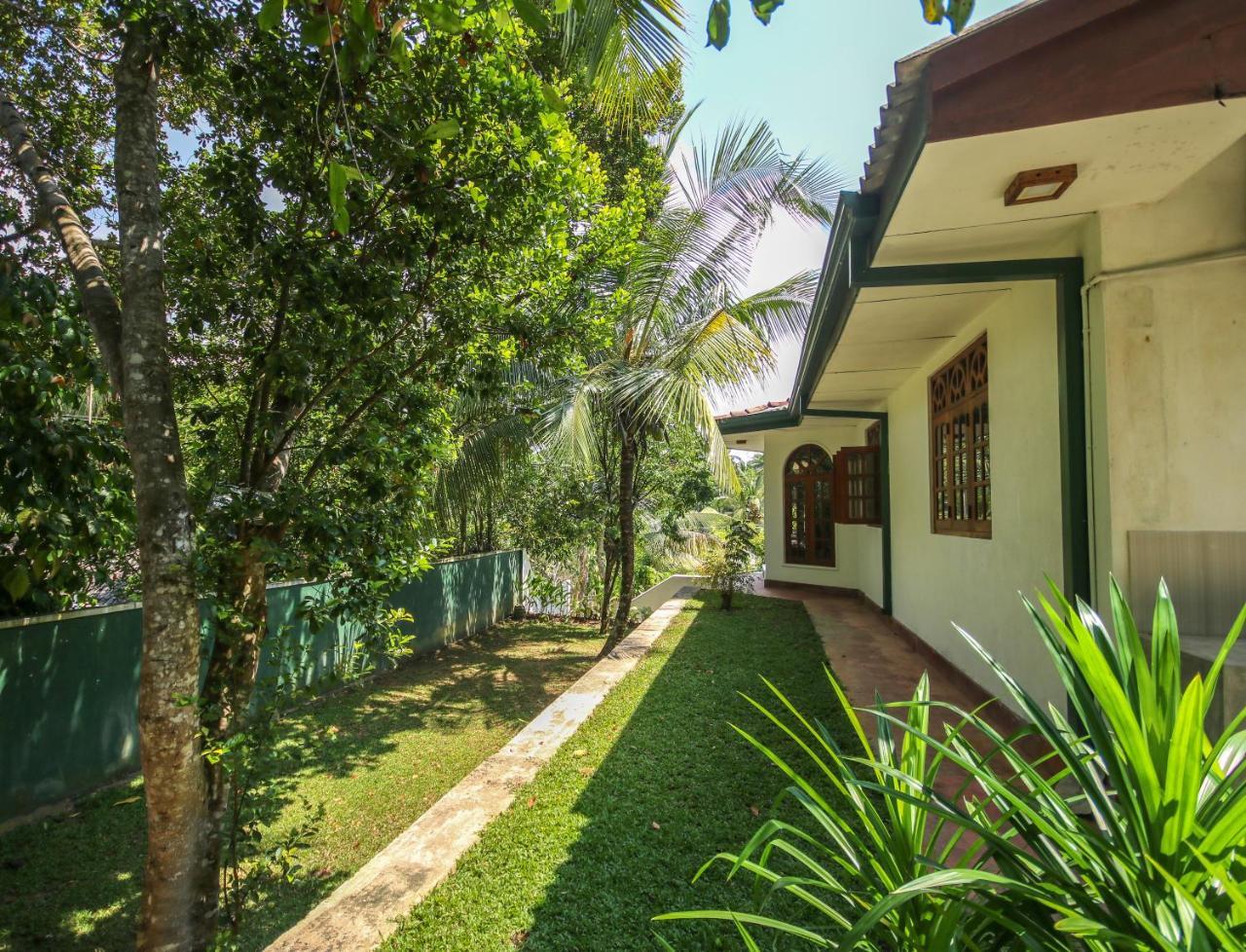 Villa Green White Unawatuna Exterior photo