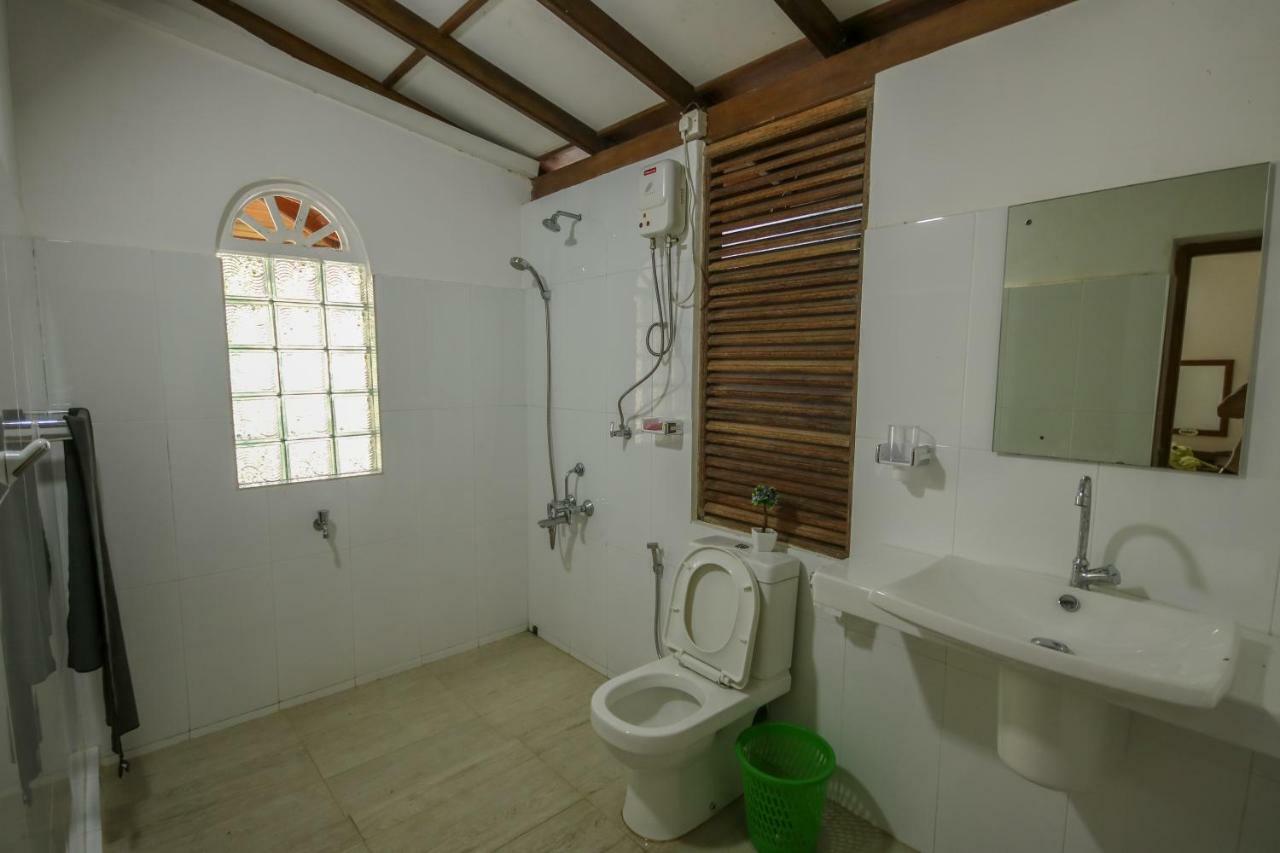 Villa Green White Unawatuna Exterior photo