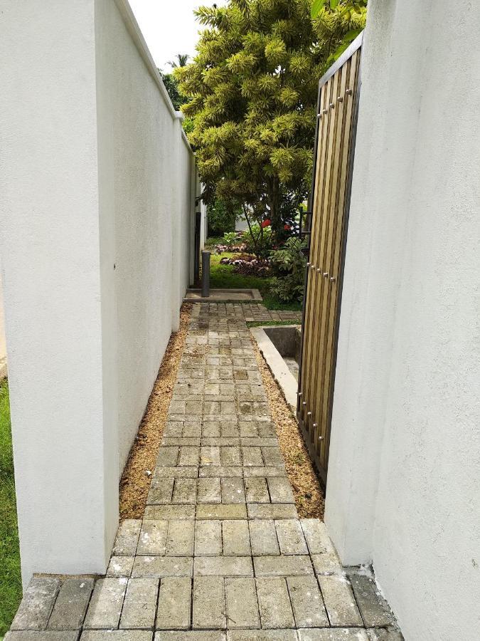 Villa Green White Unawatuna Exterior photo